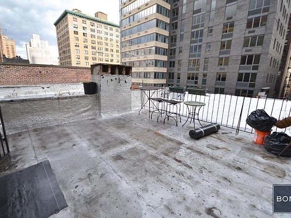 3rd image of 255 W 93rd St Ph S