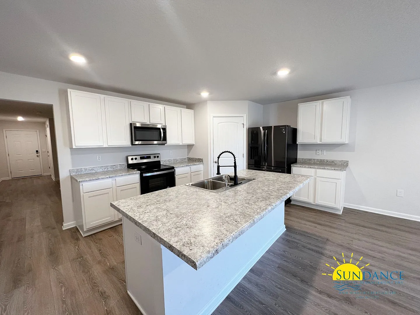 Gorgeous 4 bedroom home in Timberland Ridge of Crestview! — Photo 4