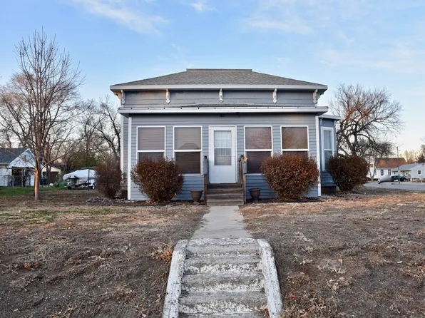 114 E Wynoka St, Pierre, SD 57501