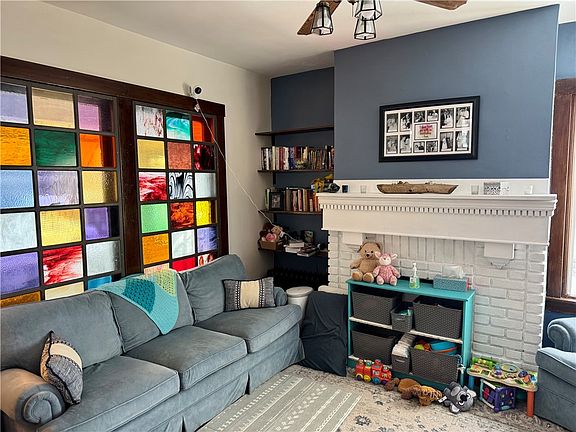 2nd image of 106 E Boyd Ave