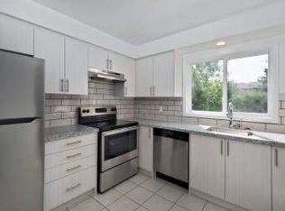 141 Borden Ave N, Kitchener, ON N2H 3J5