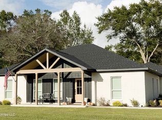 2000 Plover Ln, Gautier, MS 39553