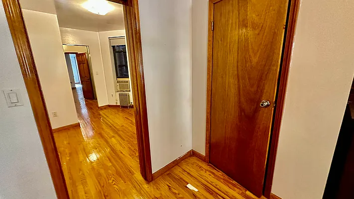 Rented by HOLTON REAL ESTATE INC. | media 11