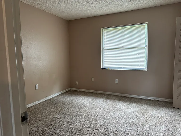 212 Mary Catherine Ct #212 — Photo 16