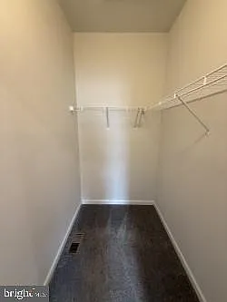 240 Parkland Dr — Photo 22