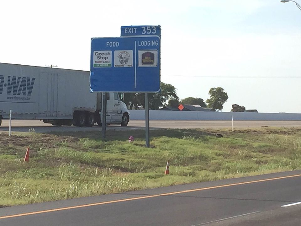 2nd image of 20476 N Interstate Highway 35 Hwy #35