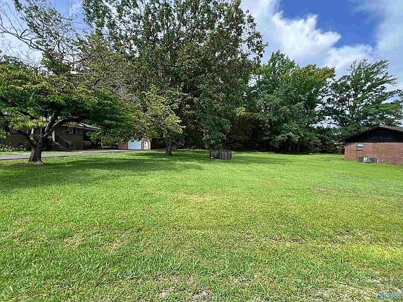 5th image of 2498 Barnes Dr