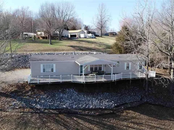909 Cantrell Rd, Eddyville, KY 42038