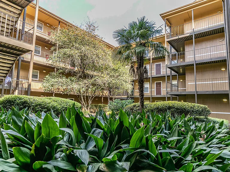 1401 West Paces — Photo 38