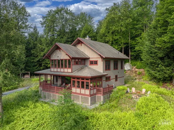 187 Oseetah Woods Rd, Saranac Lake, NY 12983