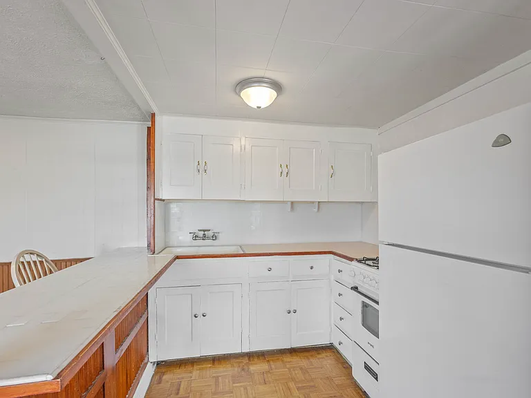 522 Michigan St NE #5 — Photo 3