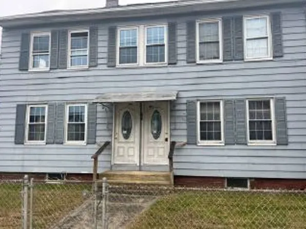 44 South St, Ware, MA 01082