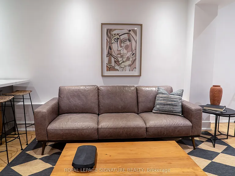 10 Wilfrid Ave #LOWER — Photo 8