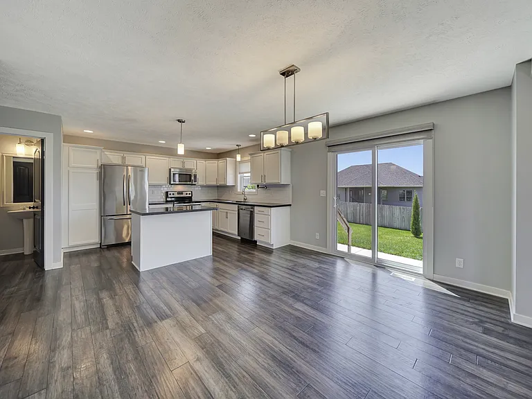 7339 Yankee Woods Dr — Photo 8