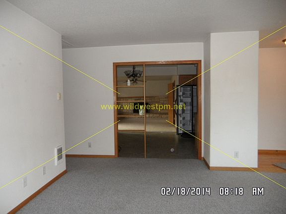 4th image of 410 NE Juniper St
