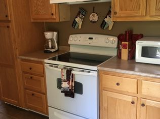 291 Country Ln, Dover, TN 37058