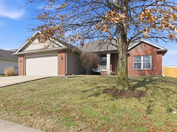 5005 Craydon Dr, Columbia, MO 65203