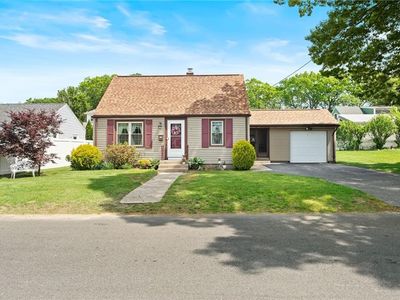 59 Massachusetts Ave, Warwick, RI, 02888