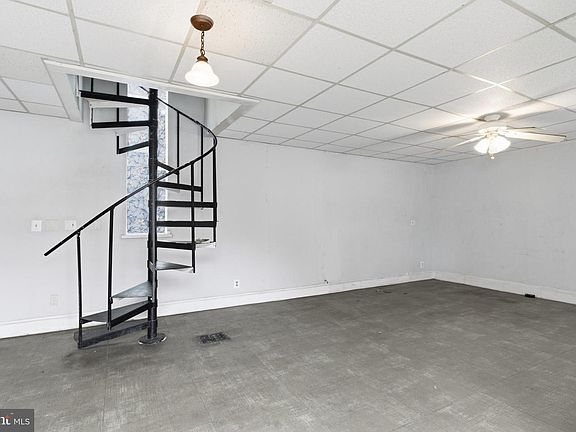 4th image of 6408 Eastbourne Ave