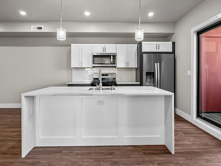 77 E Pastorius St #6 — Photo 10