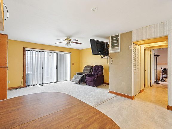 2nd image of 1173 Woodbrook Cir W Unit A-56