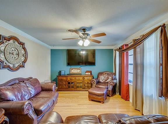 4th image of 2029 Bettibart St