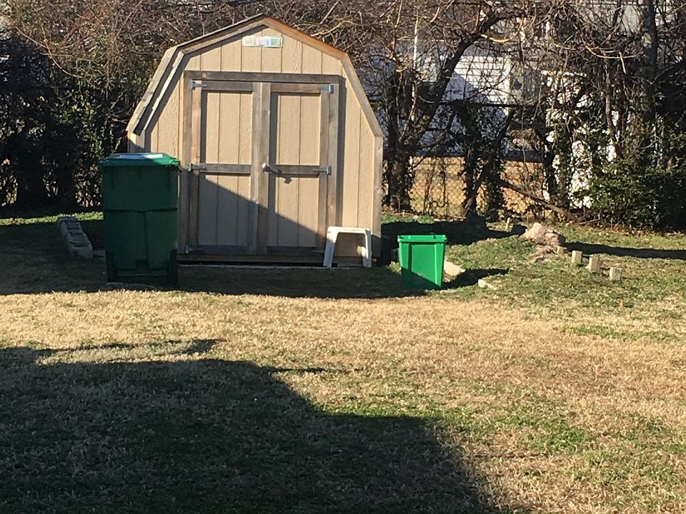 2nd image of 546 Riverview Rd