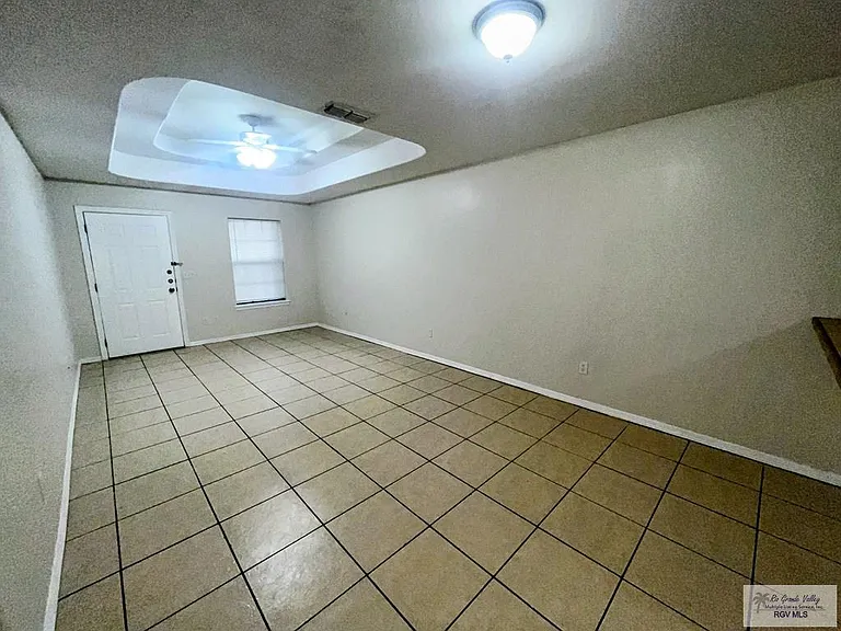 705 Sonesta Ct #B — Photo 3