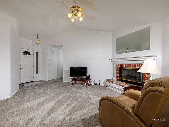 2nd image of 572 Alta Meadow Ln