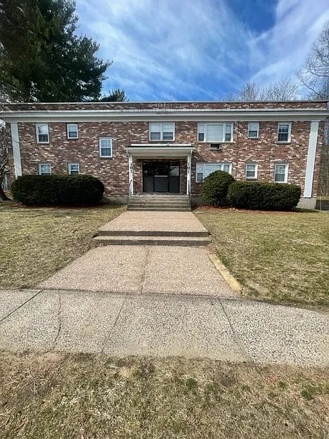 1 bed, 700 sqft, $1,325 — Photo 3