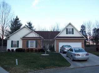 8711 Edgeworth Ln, Knoxville, TN 37924
