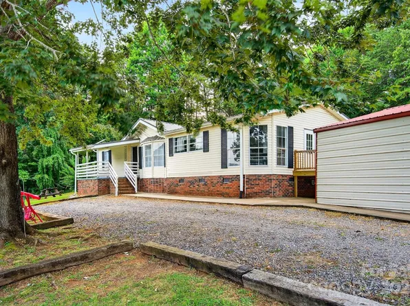 143 Diamond Cove Dr, Marion, NC 28752