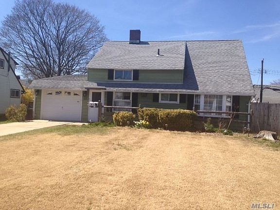 2nd image of 23 Starlight Ln