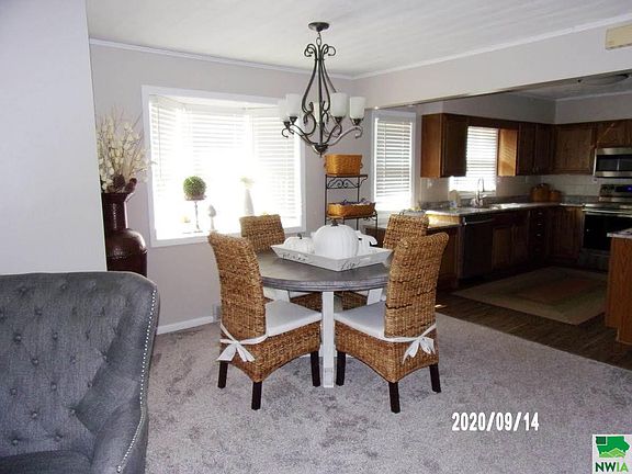 4th image of 1401 Avenue H