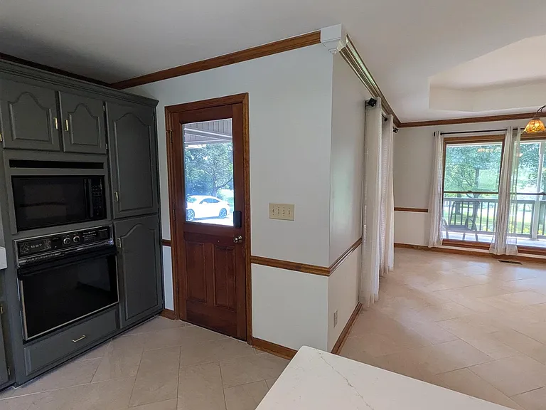 102 Huntington Ridge Rd — Photo 9