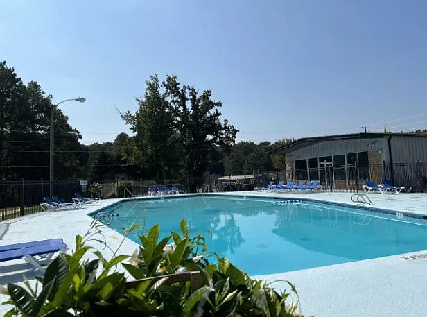 Kenwood Landing — Photo 47