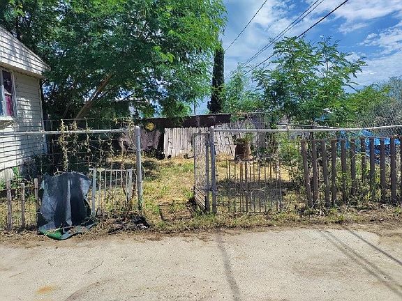 5th image of 205 S Urbahn Ave