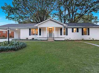 52 Fieldcrest Dr, Jackson, TN 38305