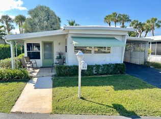 425 E Bougainvillea Dr, Deerfield Beach, FL 33442