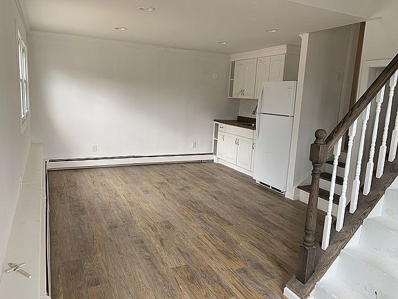 4th image of 17 Cherry Ln