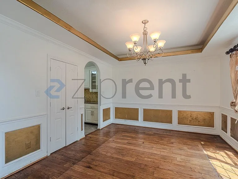 14911 Oxford Way — Photo 8