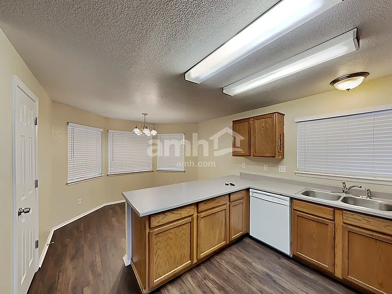 11468 River Run Pkwy — Photo 4