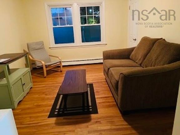 2nd image of 2175 Windsor St #2167