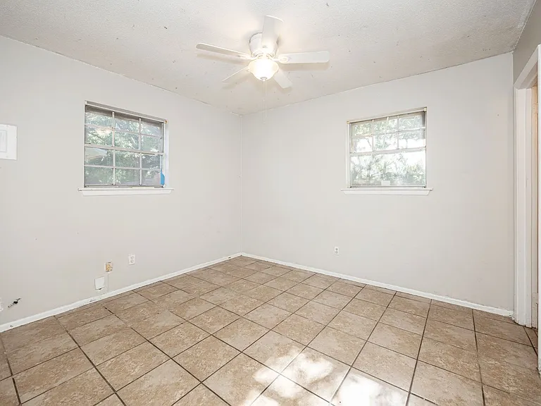 5612 Rose Dr — Photo 21