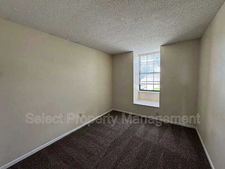 8422 Lionsgate Run — Photo 9