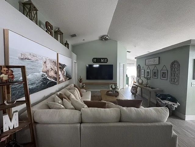 216 Somerset Dr — Photo 13