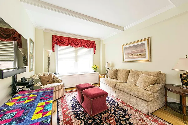 Sold by Remax Real Estate Professionals | media 28