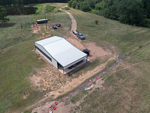4th image of 1072 Barlow Rd