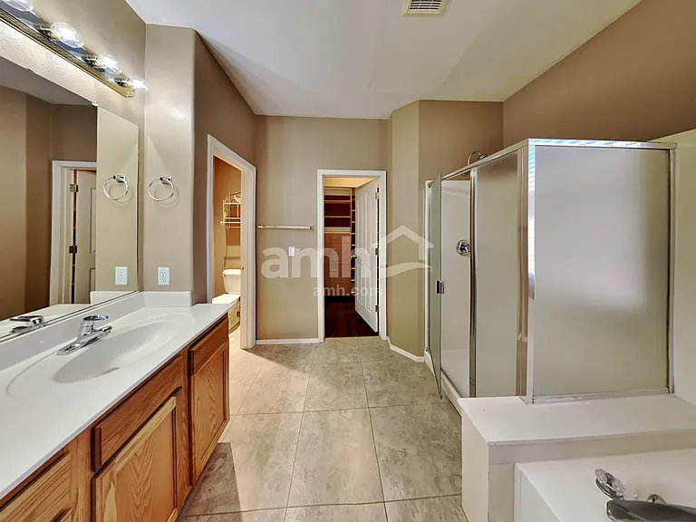 2150 E Bellerive Pl — Photo 11