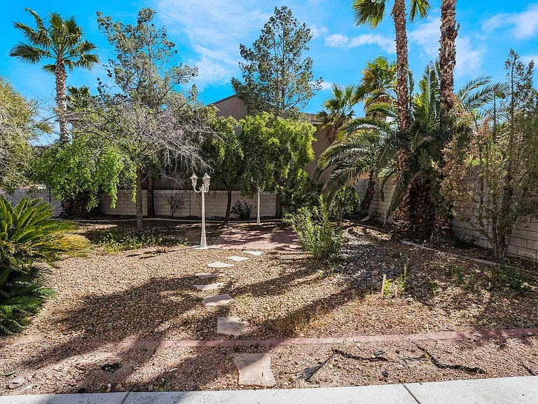 8901 Goldstone Ave — Photo 48